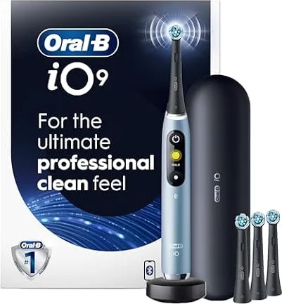 Oral-B iO9 Genius, Electric Toothbrush with Charging Case, Aquamarine